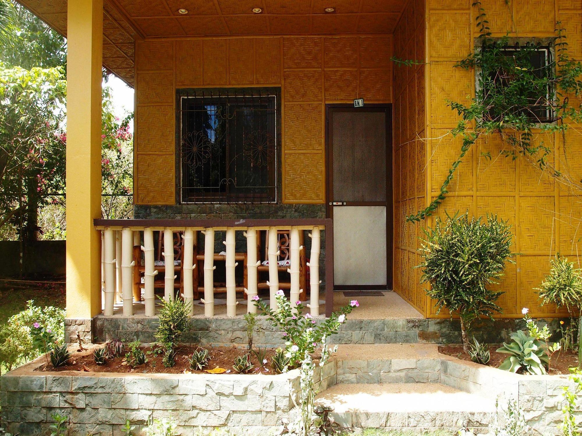 Reddoorz Premium @ Flower Beach Anda Dış mekan fotoğraf